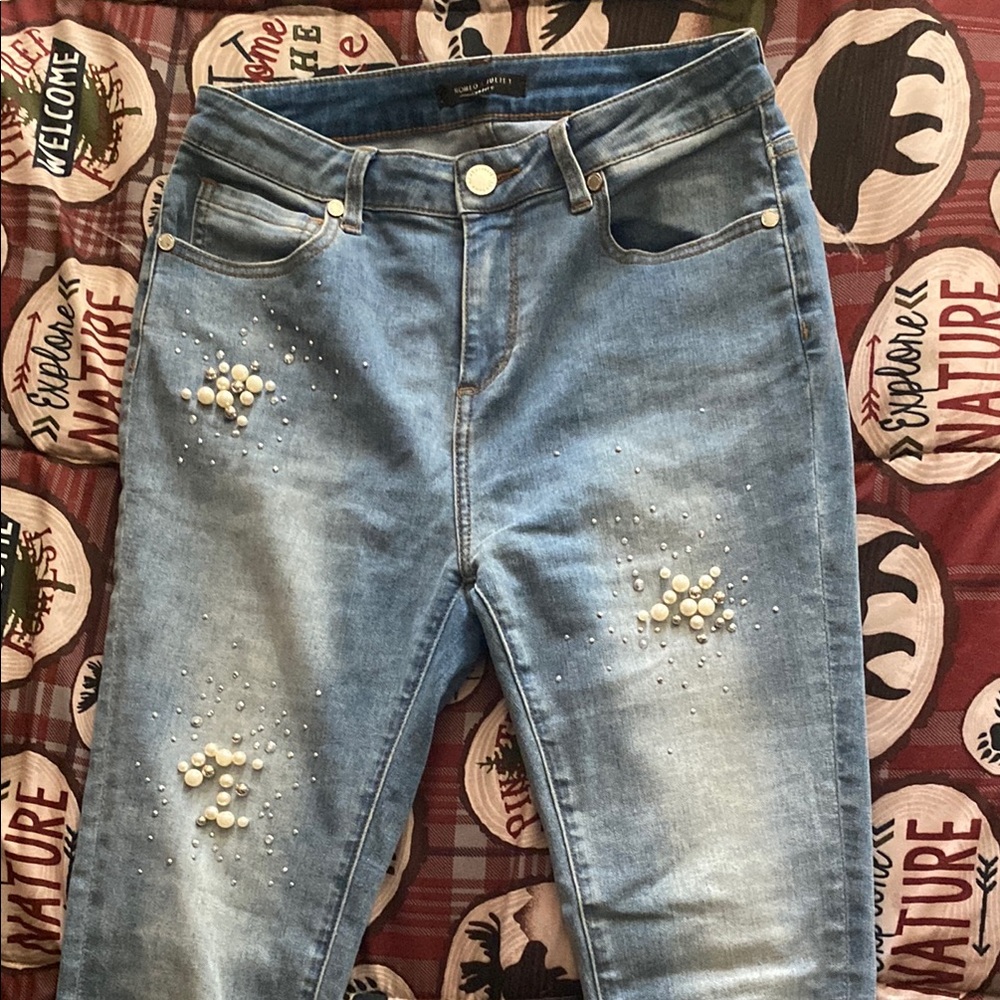 Women's Blue Jeans with Pearl Embellishments